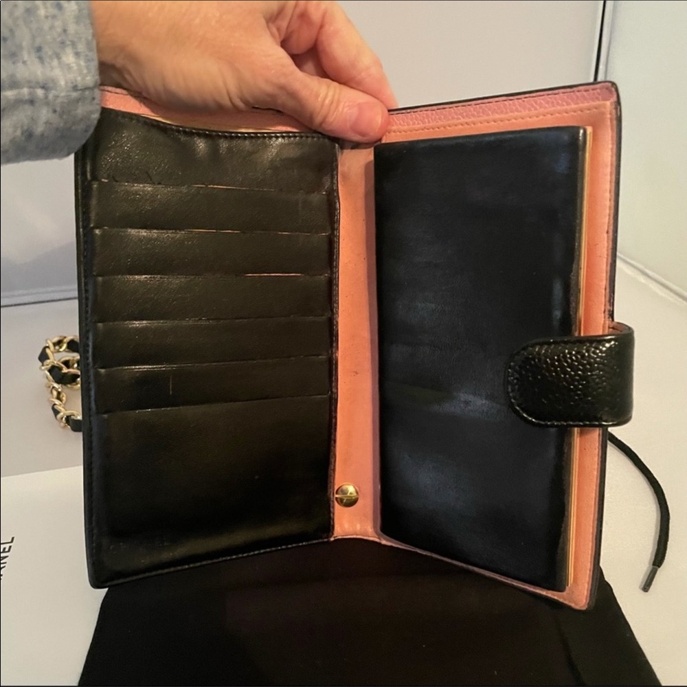 🔴🔴SOLD🔴🔴CHANEL Vintage Wallet on Chain Crossbody Guaranteed Authentic! - Picture 6 of 16